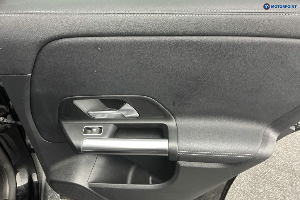 Mercedes-Benz EQA Sport Automatic Electric SUV - Stock Number (1589948) - 22nd supplementary image