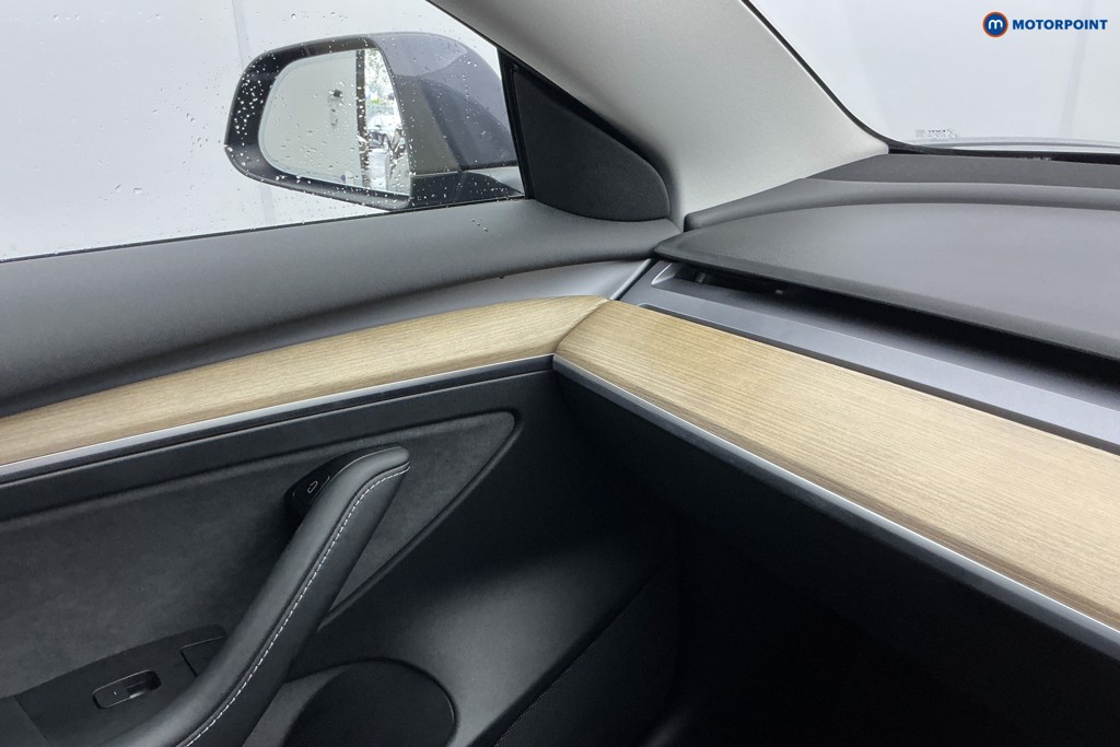 Tesla Model 3 Long Range Automatic Electric Saloon - Stock Number (1589952) - 14th supplementary image