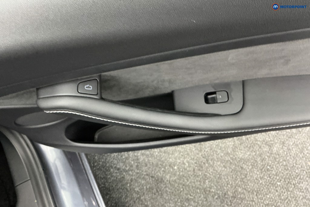 Tesla Model 3 Long Range Automatic Electric Saloon - Stock Number (1589952) - 21st supplementary image