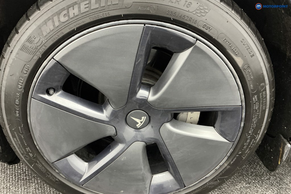 Tesla Model 3 Long Range Automatic Electric Saloon - Stock Number (1589952) - 31st supplementary image