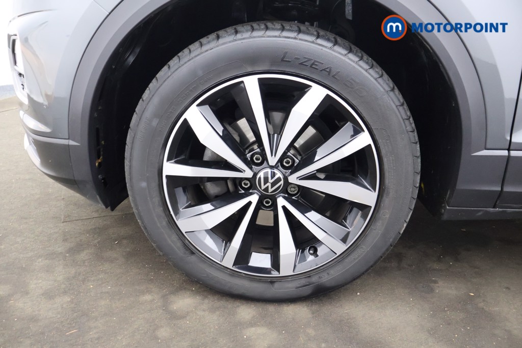 Volkswagen T-Roc Design Manual Petrol SUV - Stock Number (1590074) - 30th supplementary image