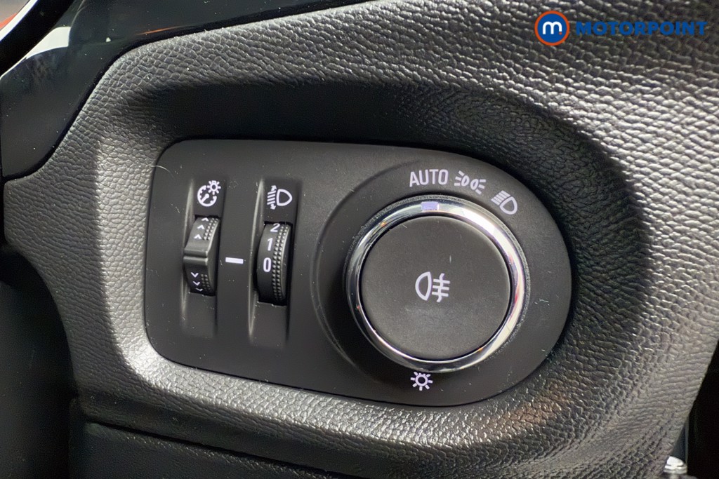 Vauxhall Corsa Design Automatic Petrol Hatchback - Stock Number (1590295) - 14th supplementary image