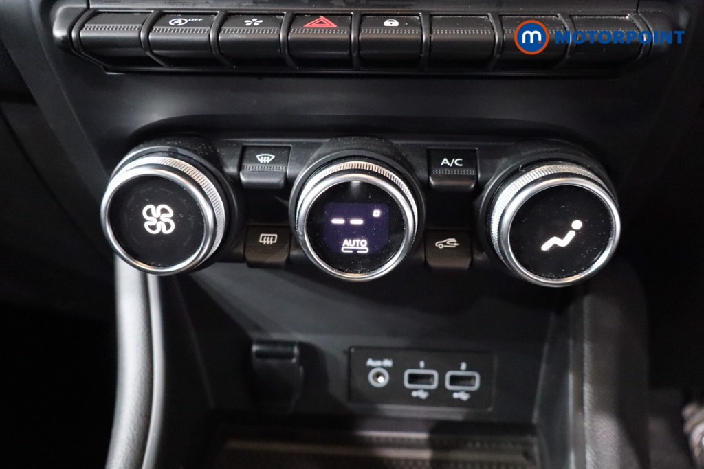 Renault Captur S Edition Manual Petrol SUV - Stock Number (1590696) - 16th supplementary image