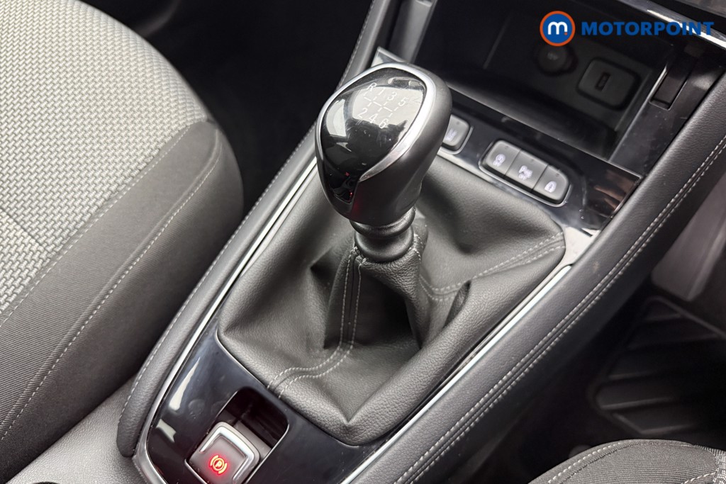 Vauxhall Grandland X Design Line Manual Petrol SUV - Stock Number (1590857) - 7th supplementary image