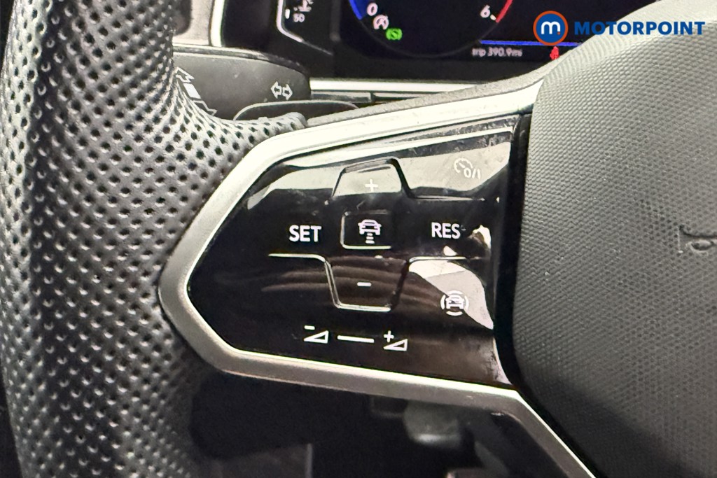 Volkswagen T-Roc R-Line Automatic Diesel SUV - Stock Number (1590939) - 14th supplementary image