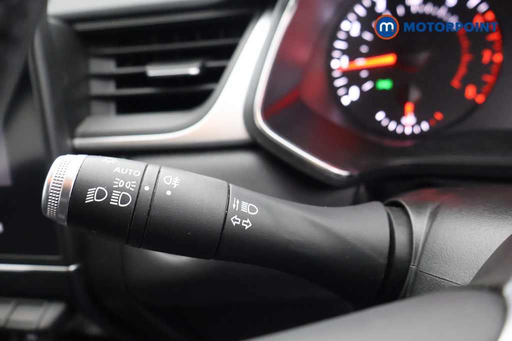Renault Captur Iconic Manual Petrol SUV - Stock Number (1591003) - 5th supplementary image