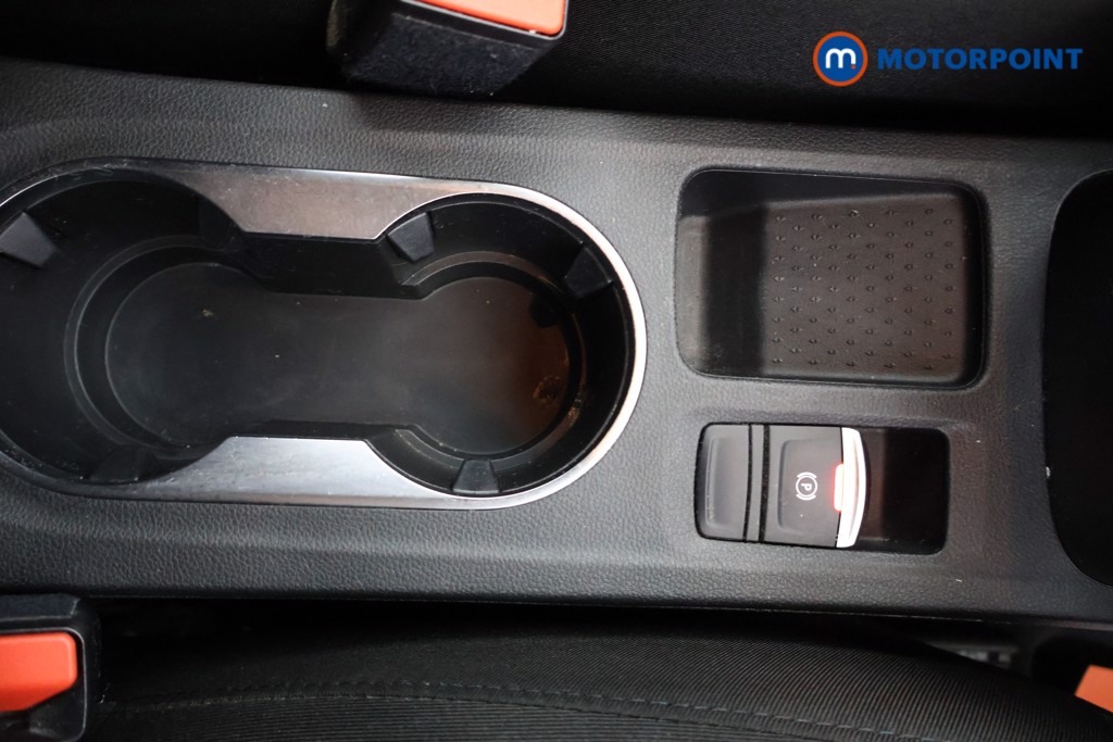 Renault Captur Iconic Manual Petrol SUV - Stock Number (1591003) - 10th supplementary image