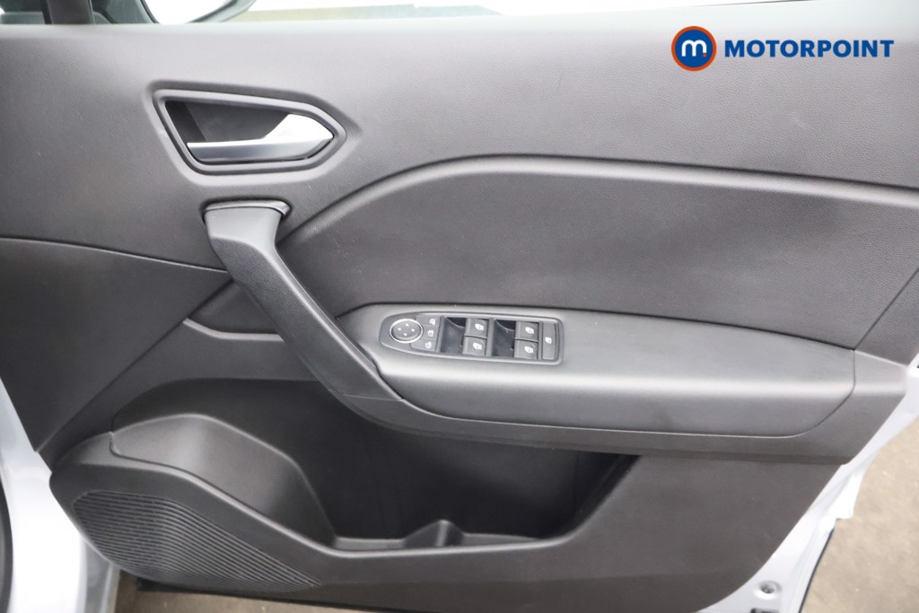 Renault Captur Iconic Manual Petrol SUV - Stock Number (1591003) - 13th supplementary image