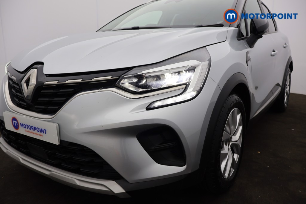 Renault Captur Iconic Manual Petrol SUV - Stock Number (1591003) - 27th supplementary image