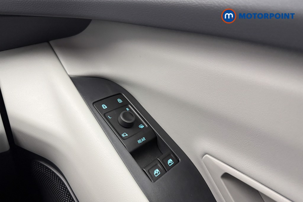 Ford Explorer Select Automatic Electric SUV - Stock Number (1591271) - 16th supplementary image