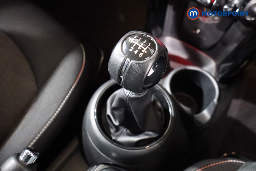 Mini Hatchback Cooper Classic Manual Petrol Hatchback - Stock Number (1591326) - 14th supplementary image