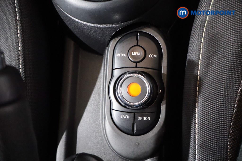 Mini Hatchback Cooper Classic Manual Petrol Hatchback - Stock Number (1591326) - 17th supplementary image