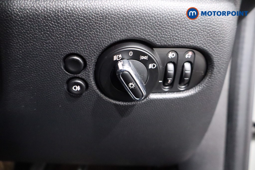 Mini Hatchback Cooper Classic Manual Petrol Hatchback - Stock Number (1591326) - 18th supplementary image