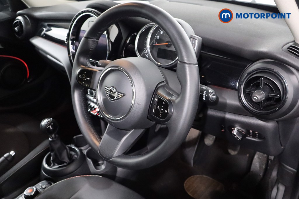 Mini Hatchback Cooper Classic Manual Petrol Hatchback - Stock Number (1591326) - 22nd supplementary image