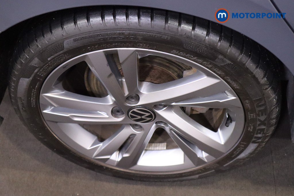 Volkswagen Golf R-Line Automatic Petrol Hatchback - Stock Number (1591563) - 13th supplementary image