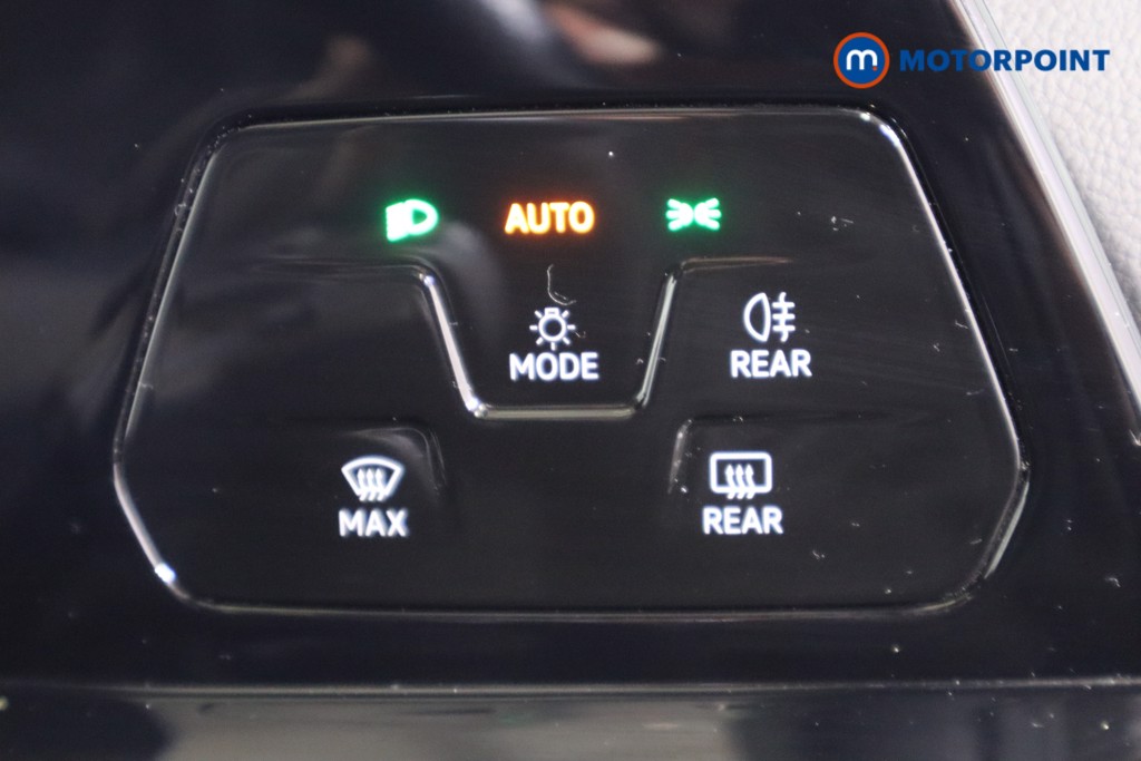 Volkswagen Golf R-Line Automatic Petrol Hatchback - Stock Number (1591563) - 17th supplementary image