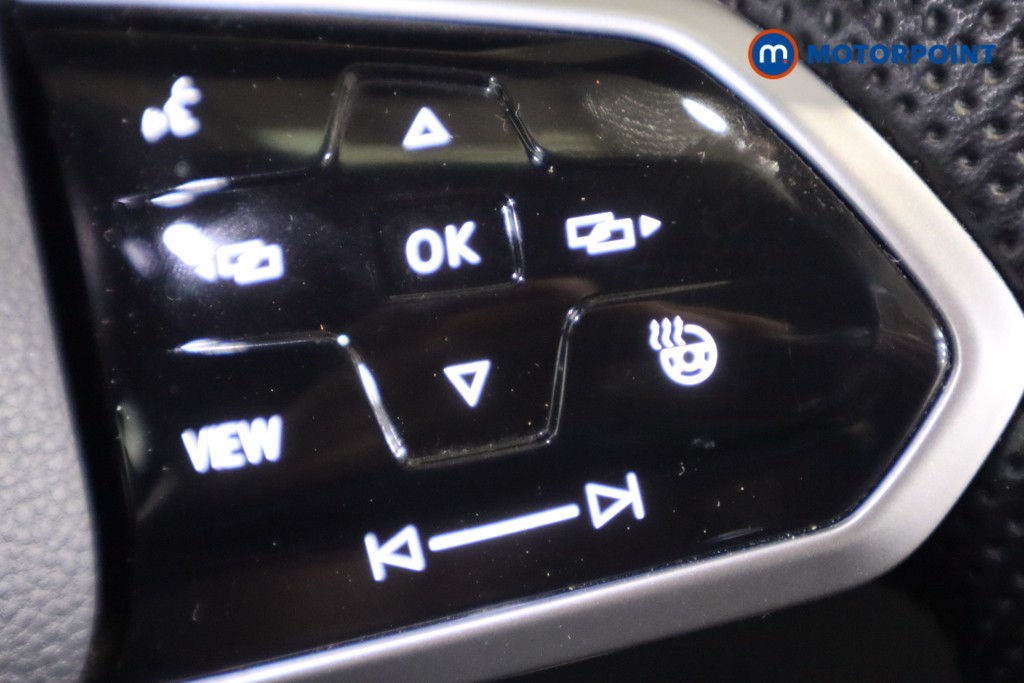 Volkswagen Golf R-Line Automatic Petrol Hatchback - Stock Number (1591563) - 19th supplementary image