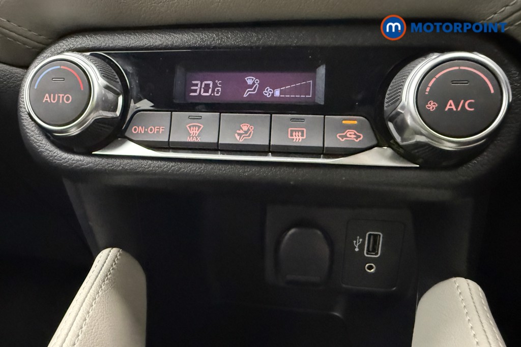Nissan Micra Tekna Automatic Petrol Hatchback - Stock Number (1591772) - 16th supplementary image