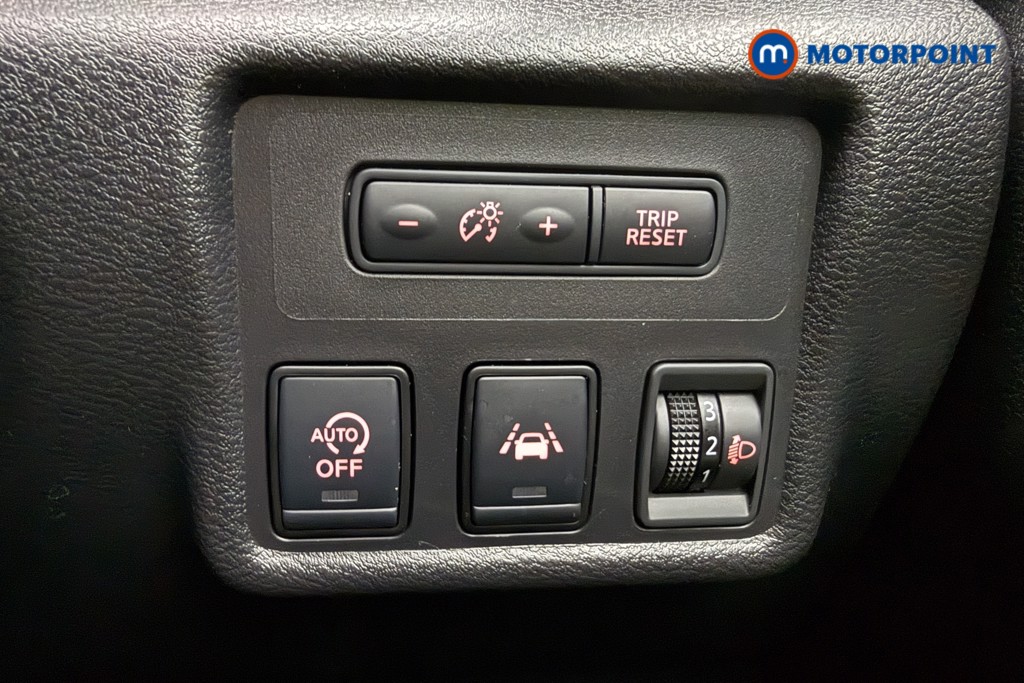Nissan Micra Tekna Automatic Petrol Hatchback - Stock Number (1591772) - 17th supplementary image