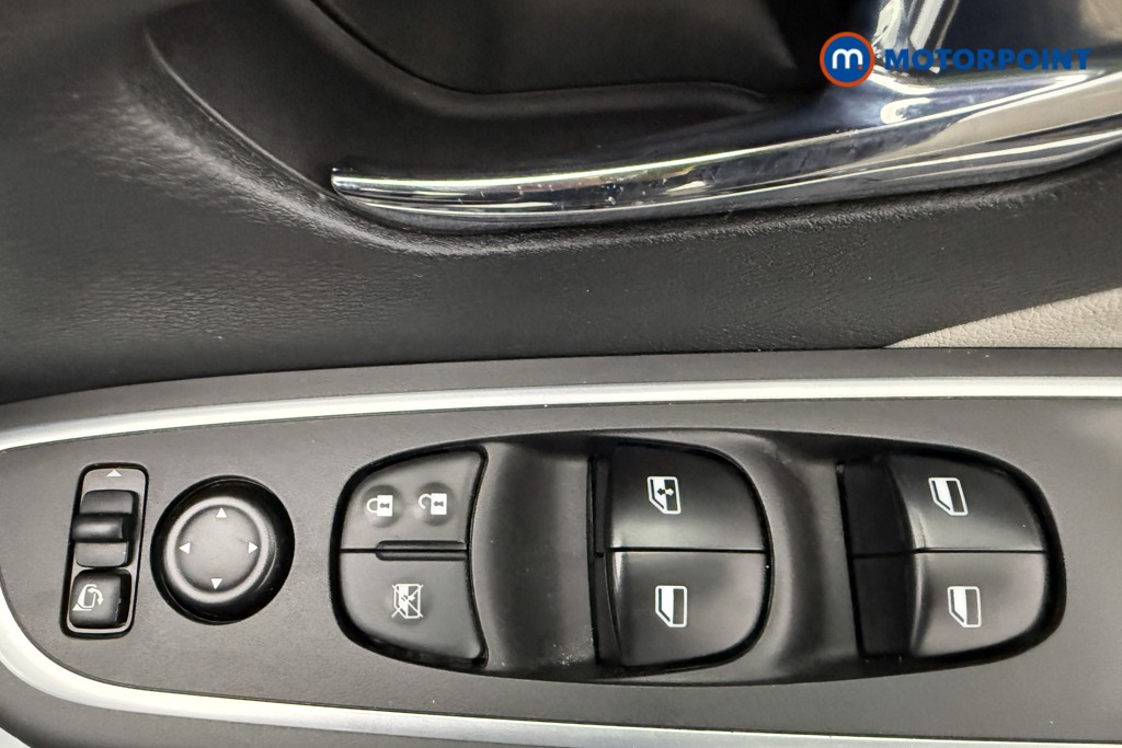 Nissan Micra Tekna Automatic Petrol Hatchback - Stock Number (1591772) - 19th supplementary image