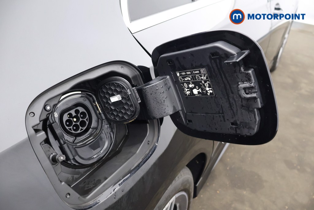 Mercedes-Benz A Class Amg Line Automatic Petrol Plug-In Hybrid Saloon - Stock Number (1552166) - 33rd supplementary image