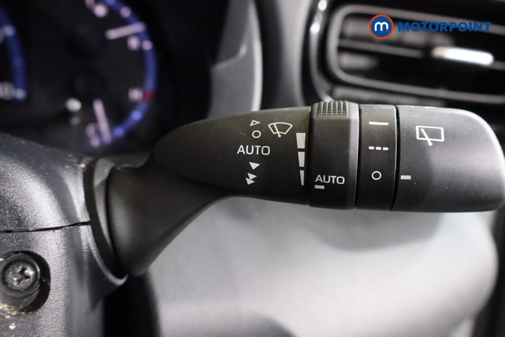 Toyota Yaris Cross Design Automatic Petrol-Electric Hybrid Estate - Stock Number (1558519) - 5th supplementary image
