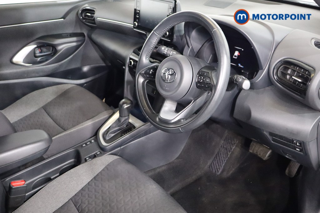 Toyota Yaris Cross Design Automatic Petrol-Electric Hybrid Estate - Stock Number (1558519) - 1st supplementary image