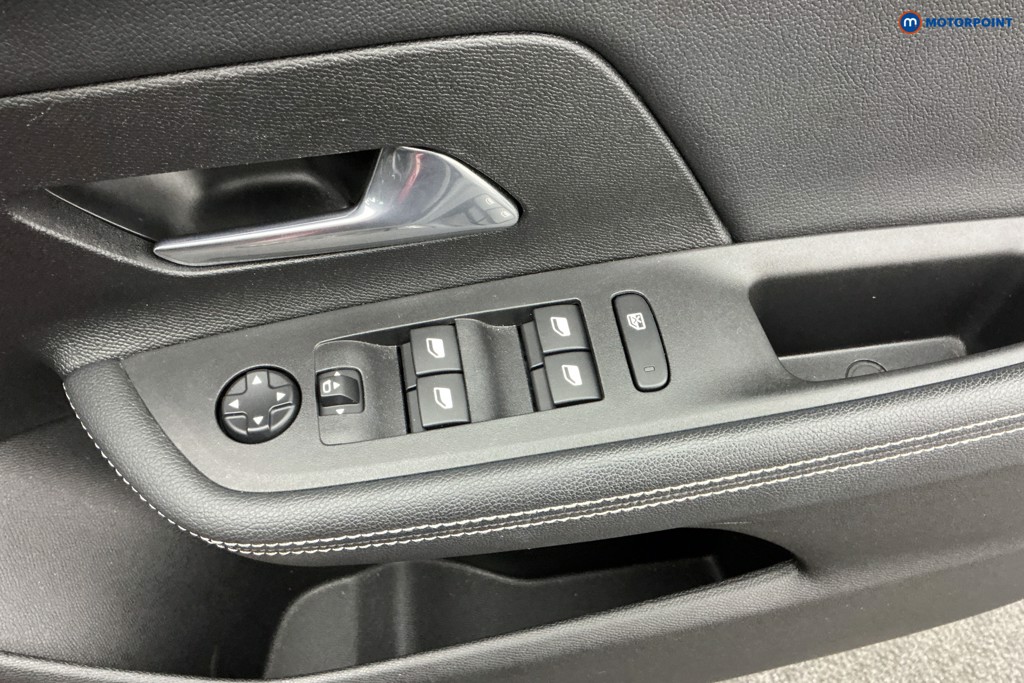 Vauxhall Mokka Sri Premium Automatic Electric SUV - Stock Number (1568799) - 21st supplementary image