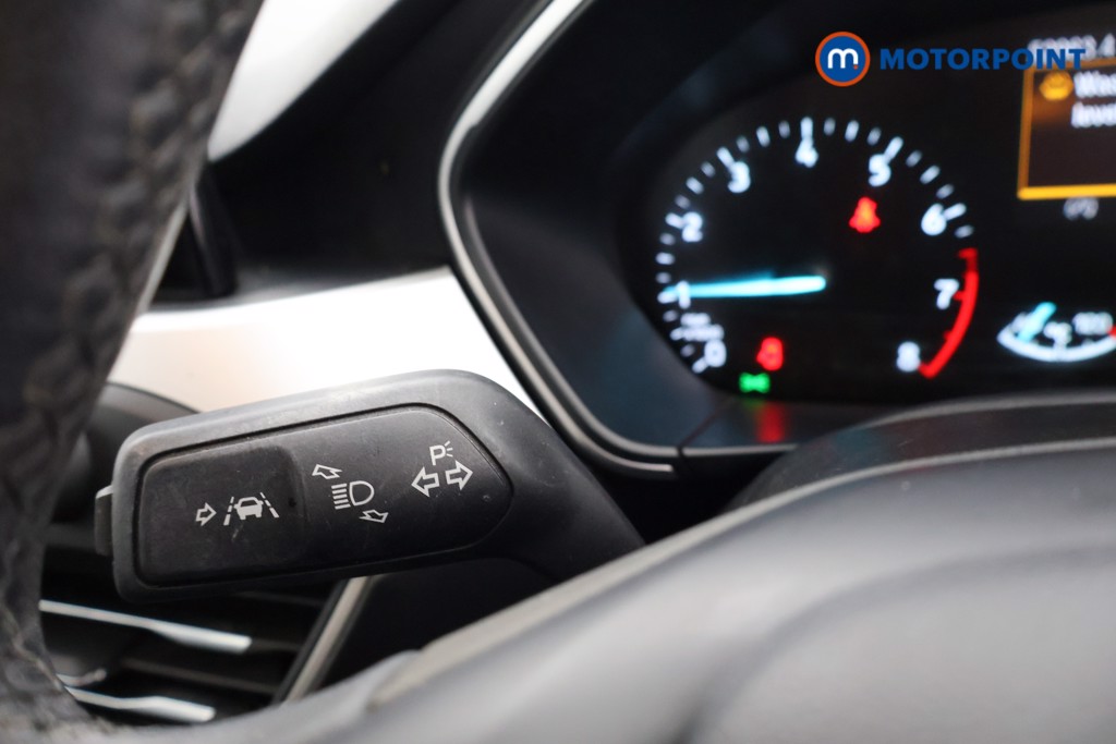 Ford Focus Zetec Manual Petrol Hatchback - Stock Number (1575766) - 5th supplementary image