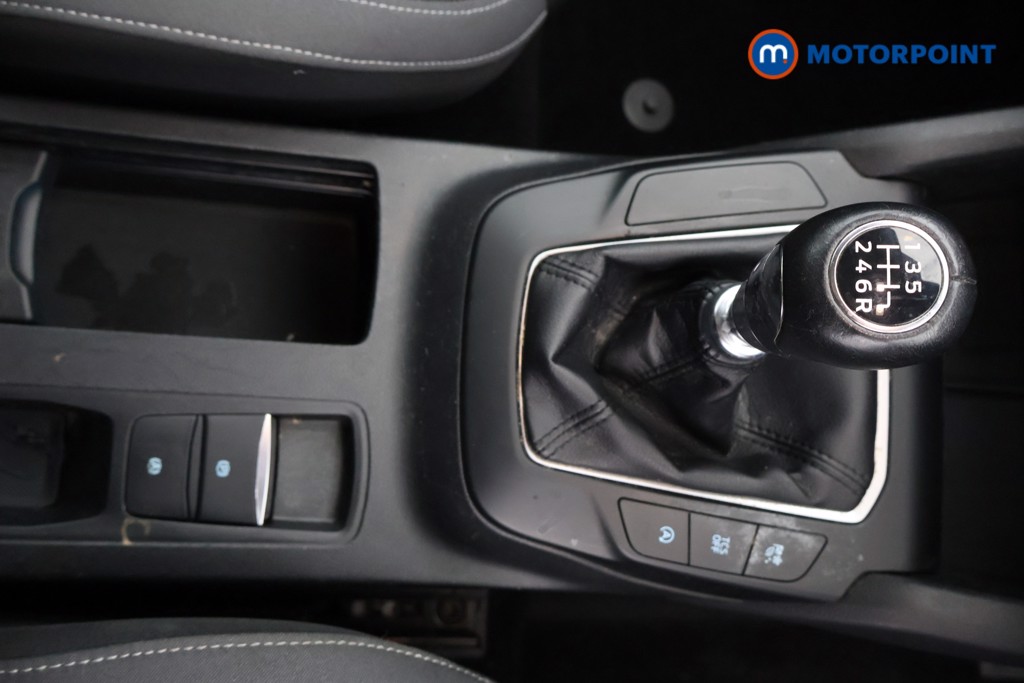 Ford Focus Zetec Manual Petrol Hatchback - Stock Number (1575766) - 10th supplementary image