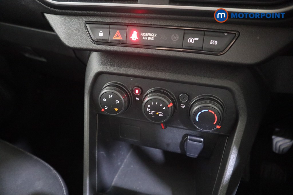 Dacia Sandero Expression Manual Petrol Hatchback - Stock Number (1577914) - 7th supplementary image