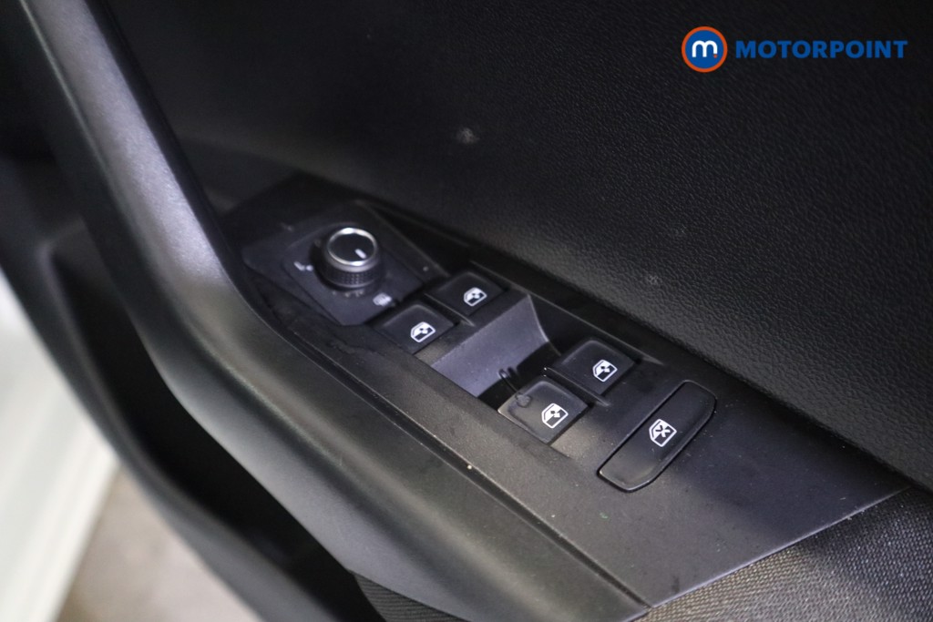 Volkswagen Polo Match Manual Petrol Hatchback - Stock Number (1579732) - 13th supplementary image