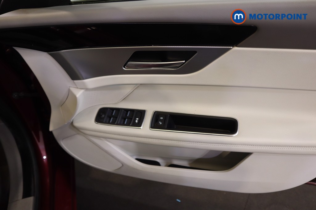 Jaguar XF Prestige Automatic Diesel Saloon - Stock Number (1580403) - 9th supplementary image