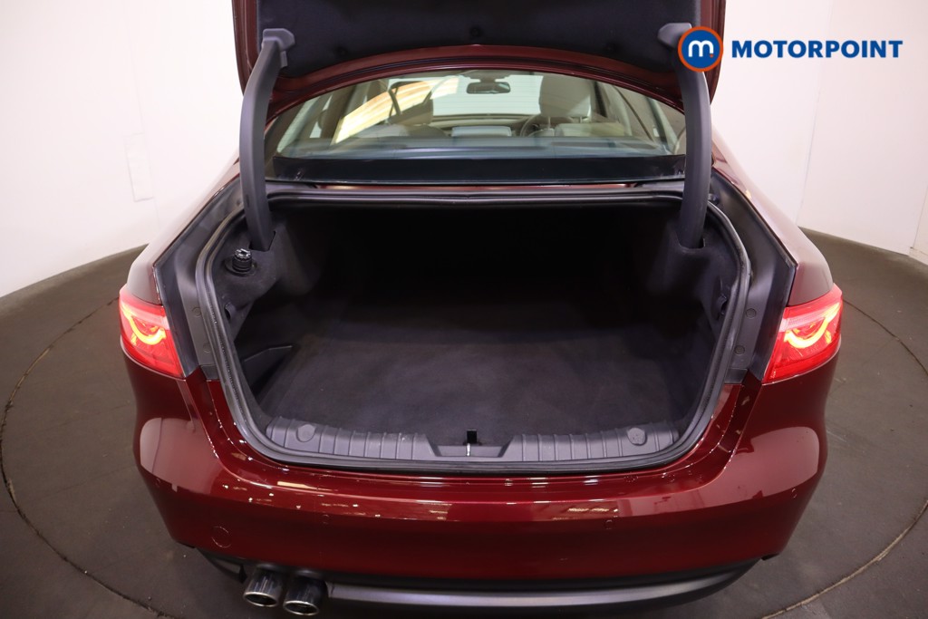 Jaguar XF Prestige Automatic Diesel Saloon - Stock Number (1580403) - 20th supplementary image