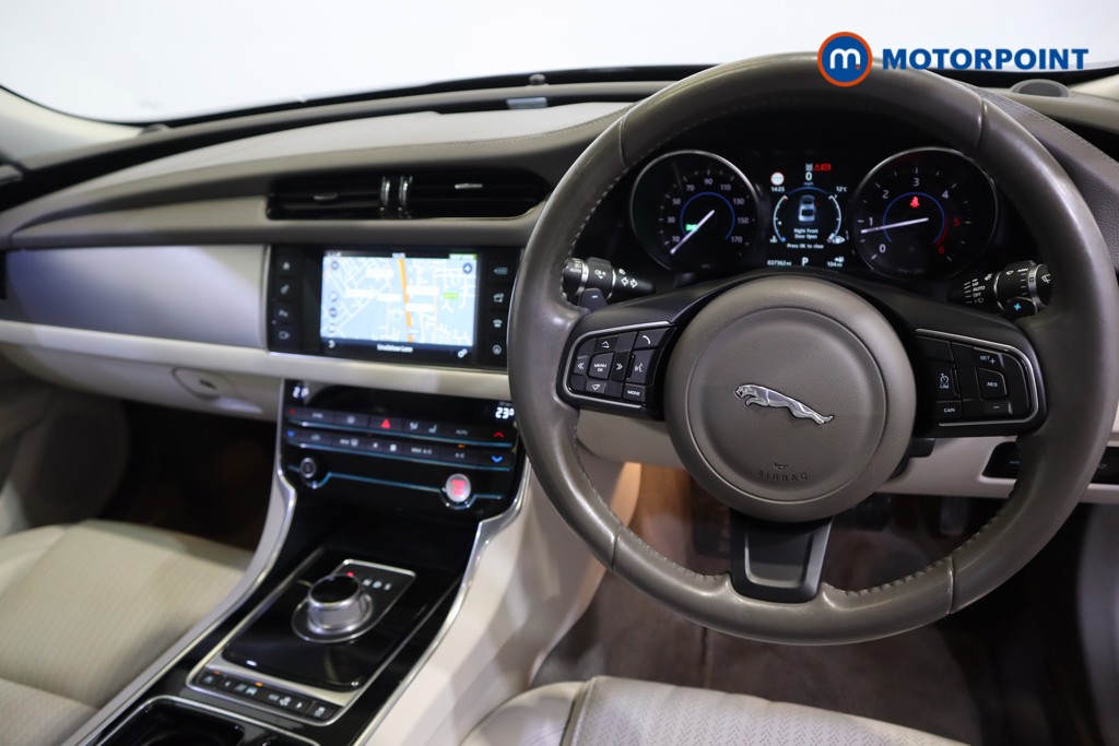 Jaguar XF Prestige Automatic Diesel Saloon - Stock Number (1580403) - 1st supplementary image