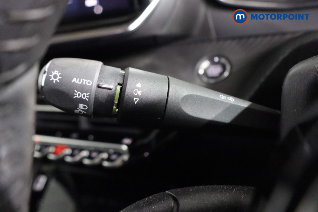 Peugeot 2008 Allure Manual Petrol SUV - Stock Number (1584318) - 5th supplementary image