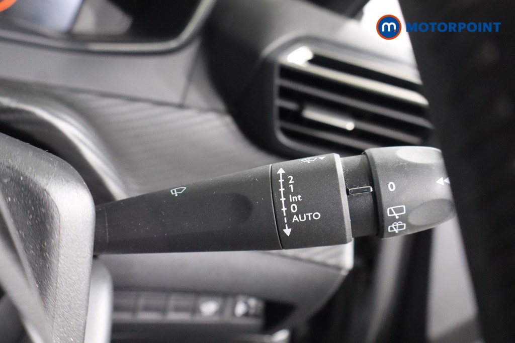 Peugeot 2008 Allure Manual Petrol SUV - Stock Number (1584318) - 6th supplementary image