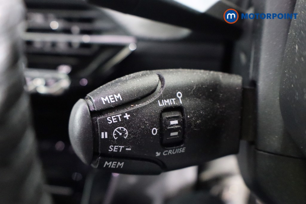 Peugeot 2008 Allure Manual Petrol SUV - Stock Number (1584318) - 7th supplementary image
