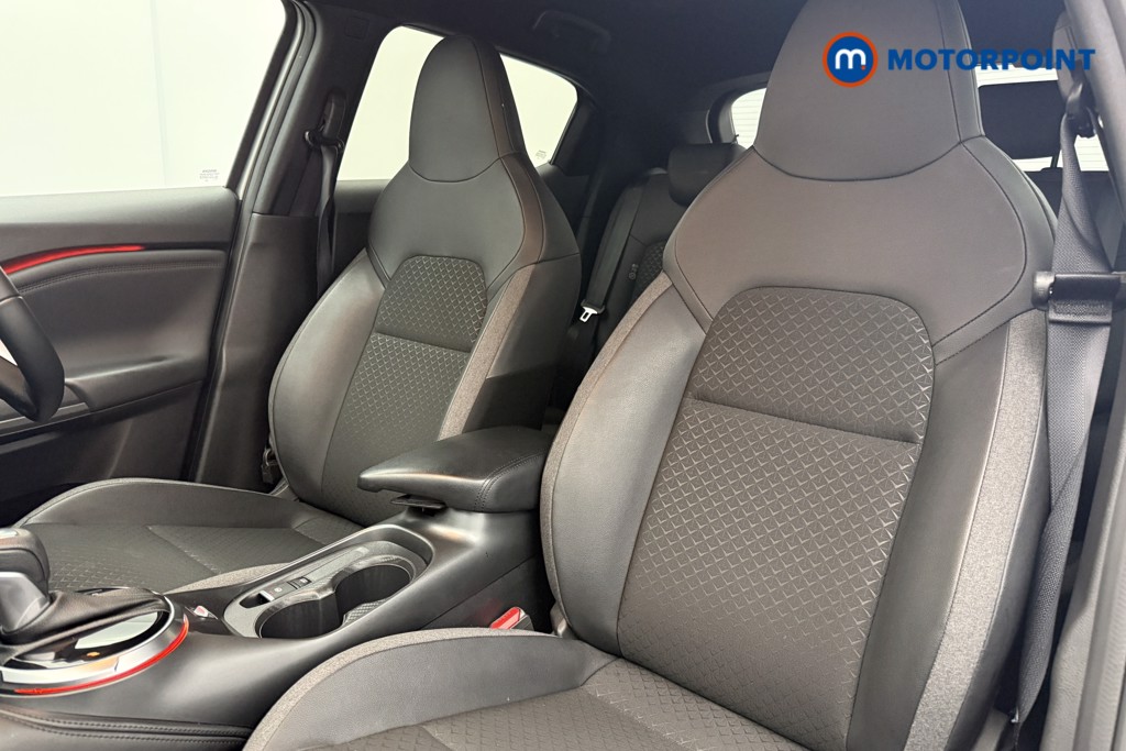 Nissan Juke N-Connecta Automatic Petrol SUV - Stock Number (1585120) - 5th supplementary image