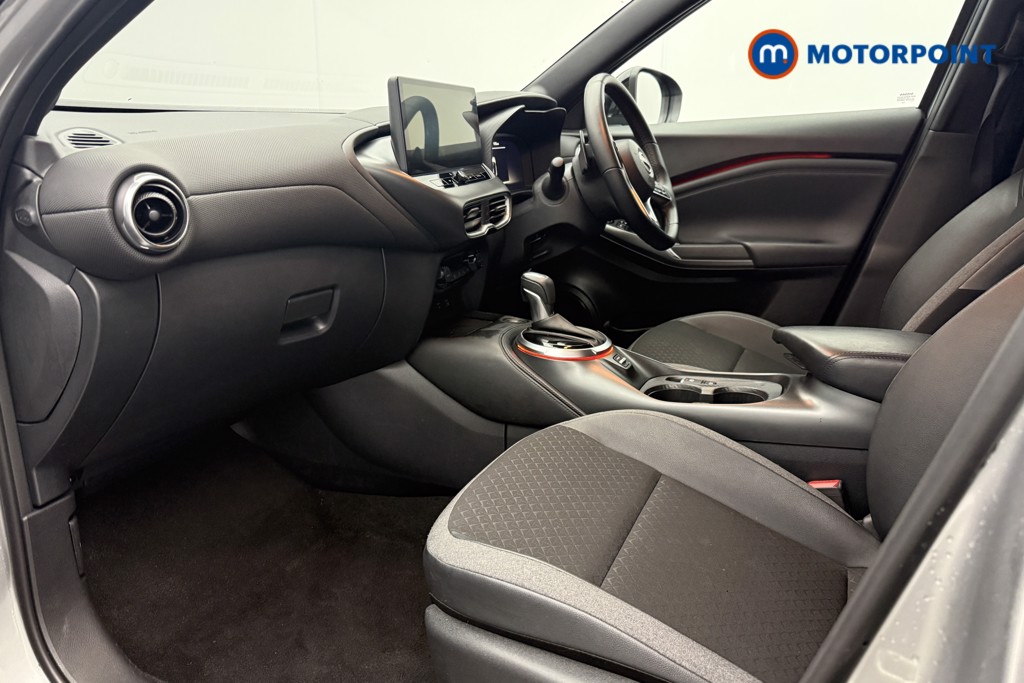 Nissan Juke N-Connecta Automatic Petrol SUV - Stock Number (1585120) - 6th supplementary image