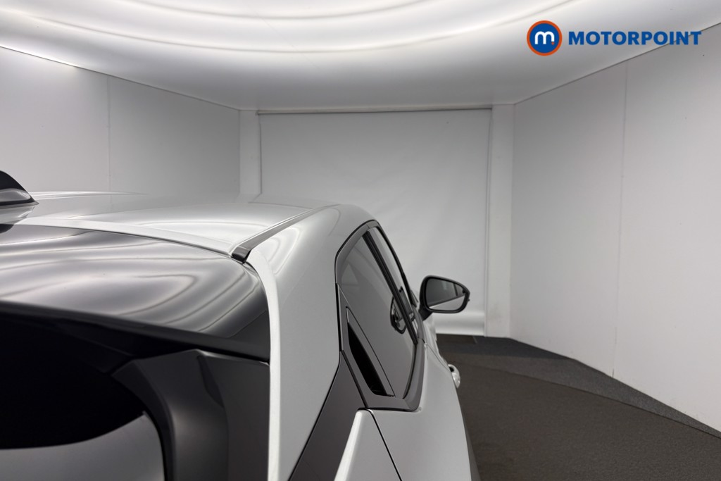 Nissan Juke N-Connecta Automatic Petrol SUV - Stock Number (1585120) - 20th supplementary image