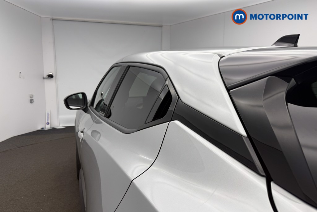 Nissan Juke N-Connecta Automatic Petrol SUV - Stock Number (1585120) - 21st supplementary image