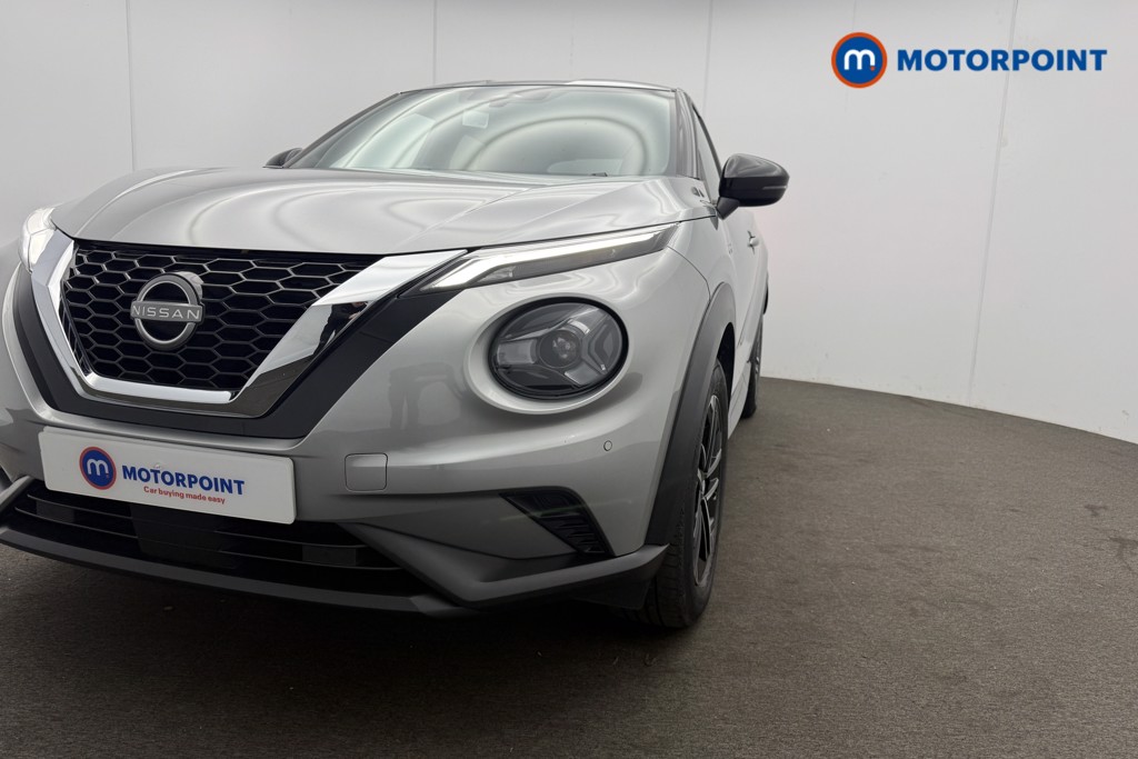 Nissan Juke N-Connecta Automatic Petrol SUV - Stock Number (1585120) - 23rd supplementary image