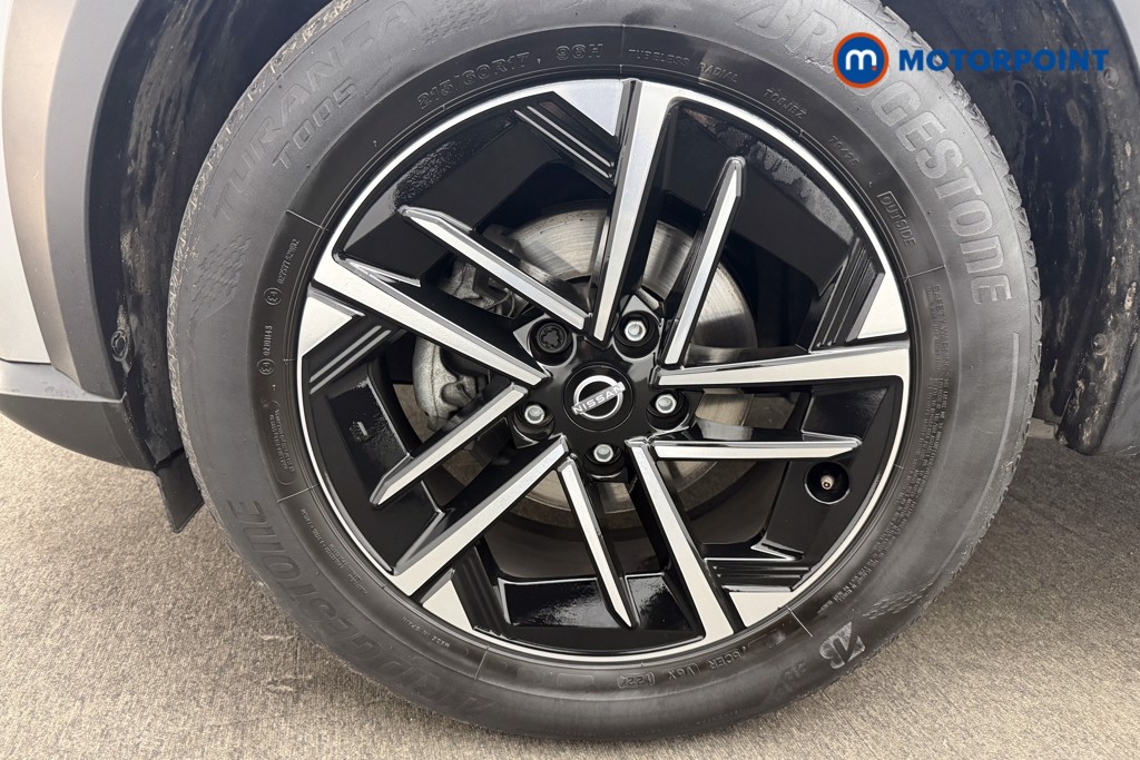 Nissan Juke N-Connecta Automatic Petrol SUV - Stock Number (1585120) - 1st supplementary image