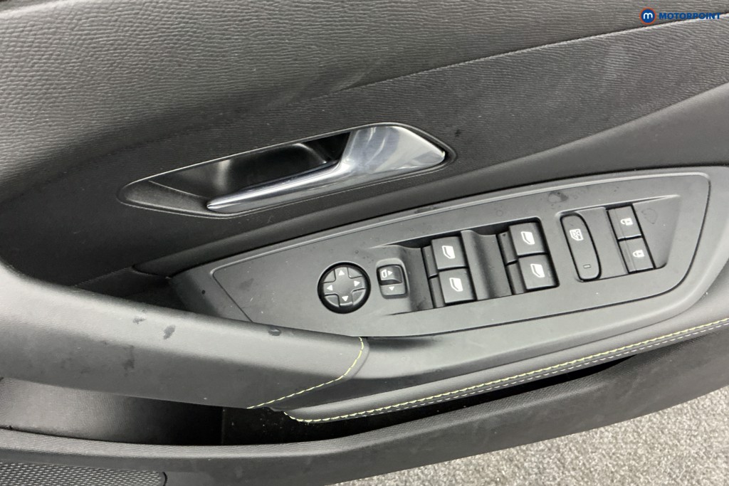 Peugeot 308 GT Automatic Petrol Plug-In Hybrid Estate - Stock Number (1585323) - 19th supplementary image