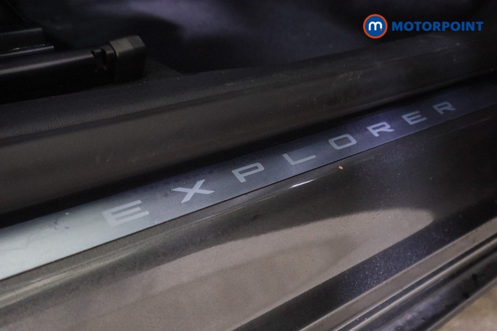 Ford Explorer Premium Automatic Electric SUV - Stock Number (1586078) - 13th supplementary image