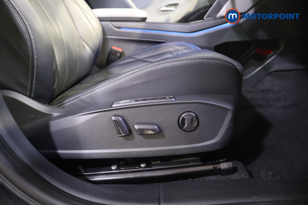Ford Explorer Premium Automatic Electric SUV - Stock Number (1586078) - 14th supplementary image
