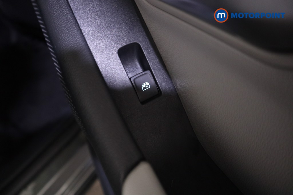 Ford Explorer Premium Automatic Electric SUV - Stock Number (1586078) - 19th supplementary image