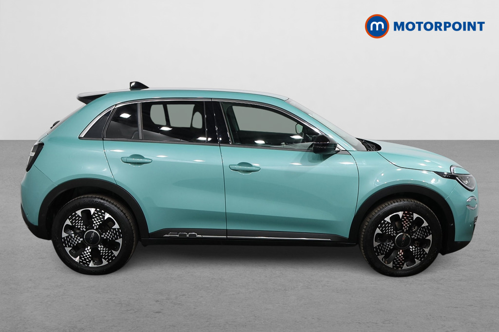 Fiat 600 La Prima Automatic Electric SUV - Stock Number (1586444) - Drivers side