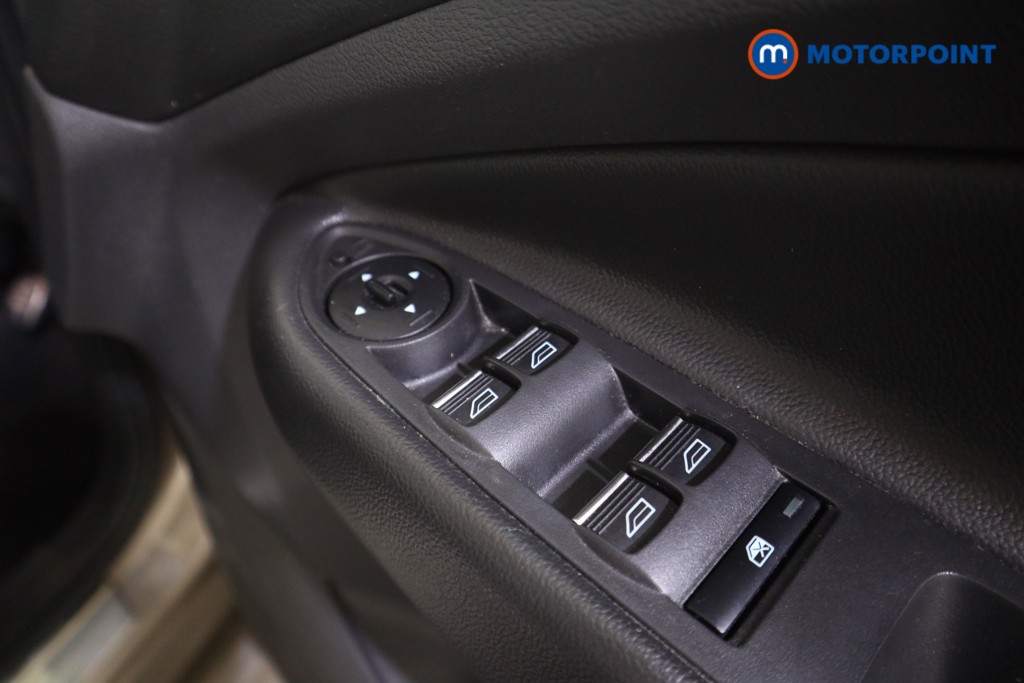 Ford Kuga St-Line Manual Petrol SUV - Stock Number (1587301) - 14th supplementary image